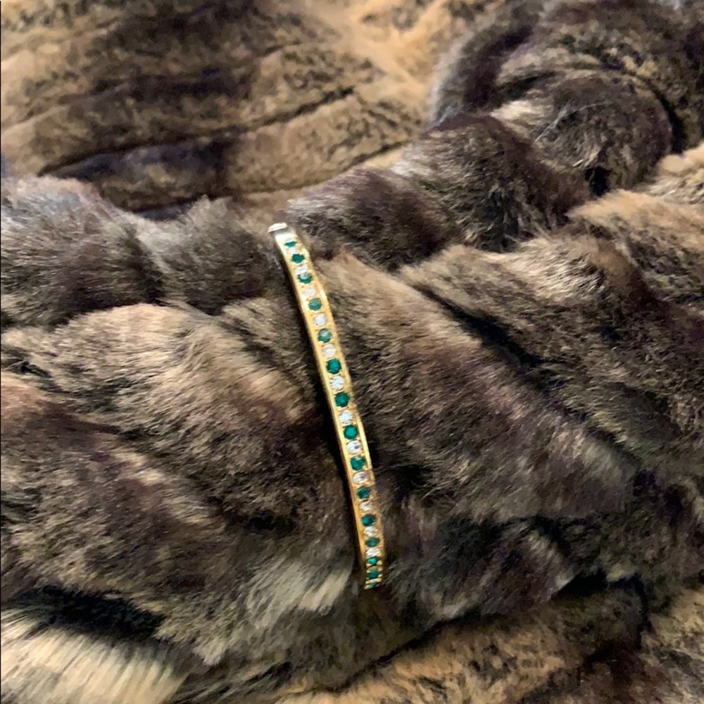 Beautiful, jeweled bracelet. #A62 - Picture 3 of 7